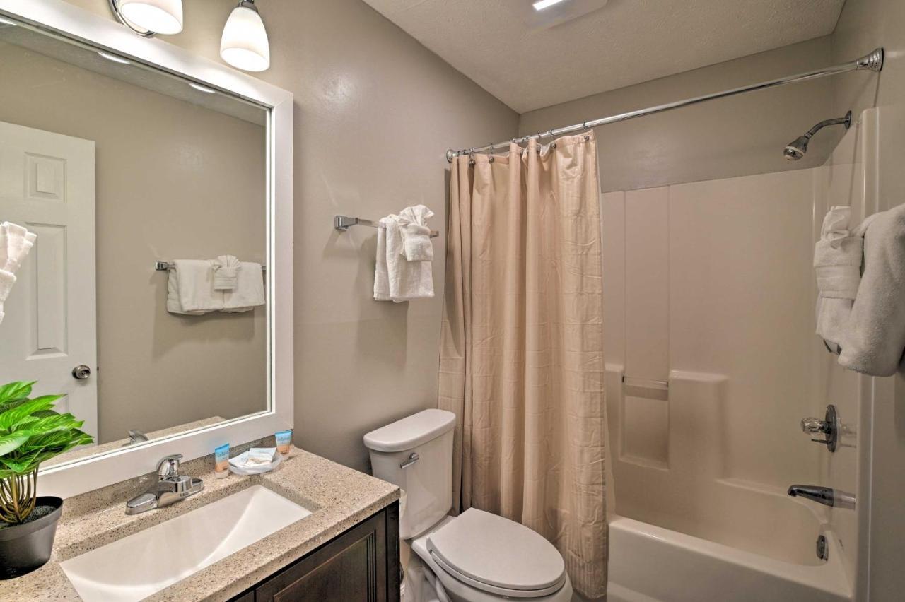 Swim, Golf, Play - Beachy River Oaks Condo! Мертл-Біч Екстер'єр фото